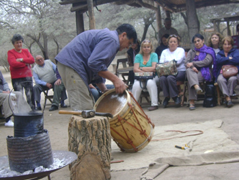 El Indio Froilán y la artesanía de los bombos