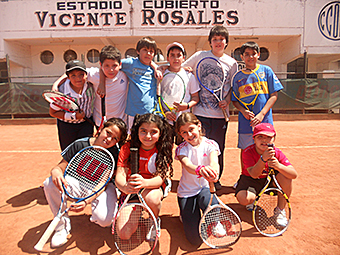 Club Olímpico: La Banda ya tiene tenis de verano para los más chicos