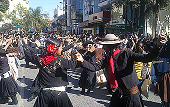 El sábado se presenta “Santiago pueblo que baila” en la plaza Libertad