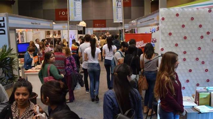La 8ª edición de la Feria del Libro estará pronto en Santiago